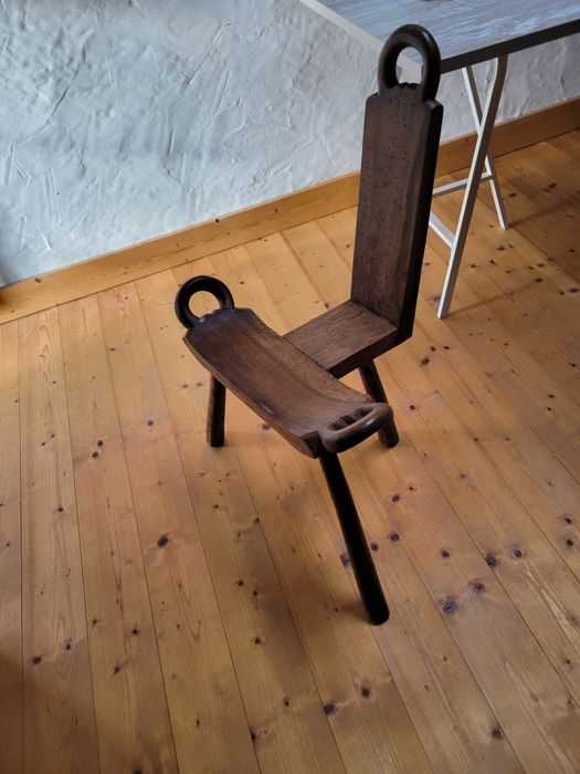 Cadeira de parto antiga / Gebärstuhl histórico – séc. XVIII/XIX