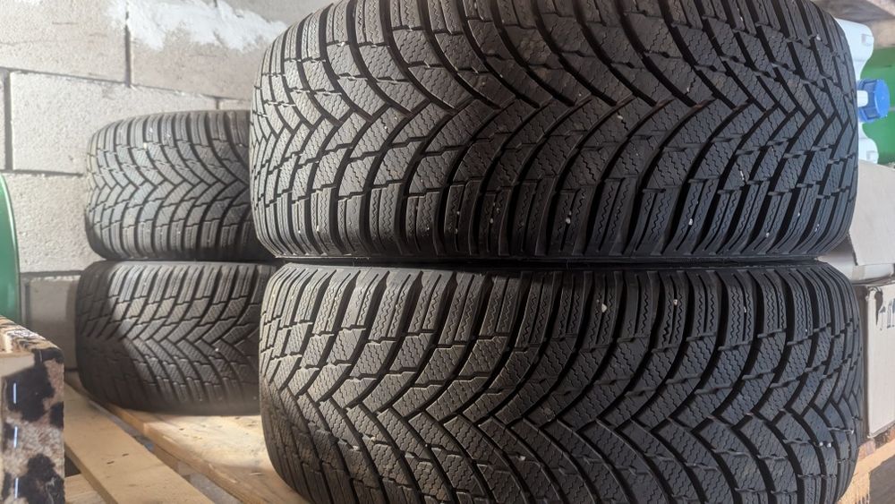 Зимові шини Firestone Winterhawk 4