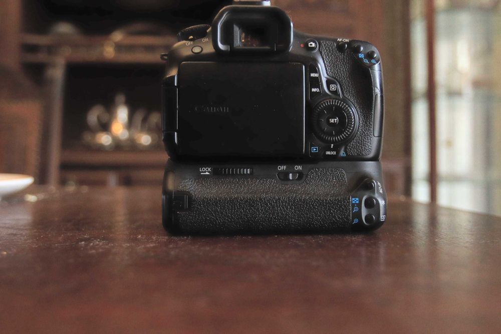 Canon EOS 60D + Tamron 70-300 Macro