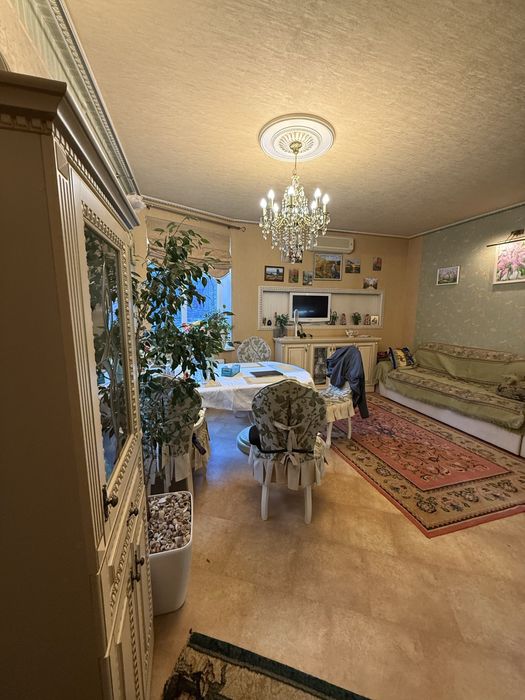 Продається шикарний будинок у м. Словʼянськ