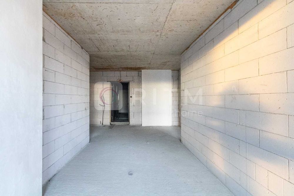 Простора 2-кімнатна квартира 66 м² у сучасному ЖК Manhattan UP