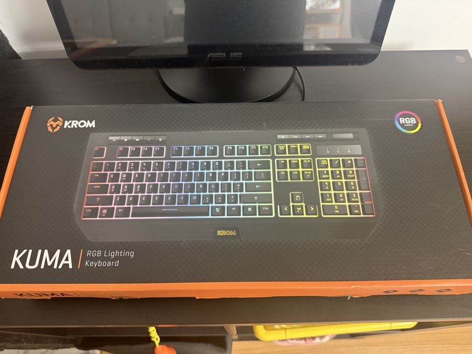 Teclado KROM Kuma RGB Lighting keyboard