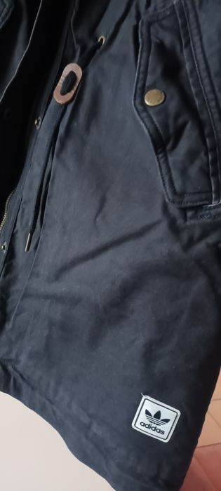 Czarna kurtka "parka" Adidas z kapturem