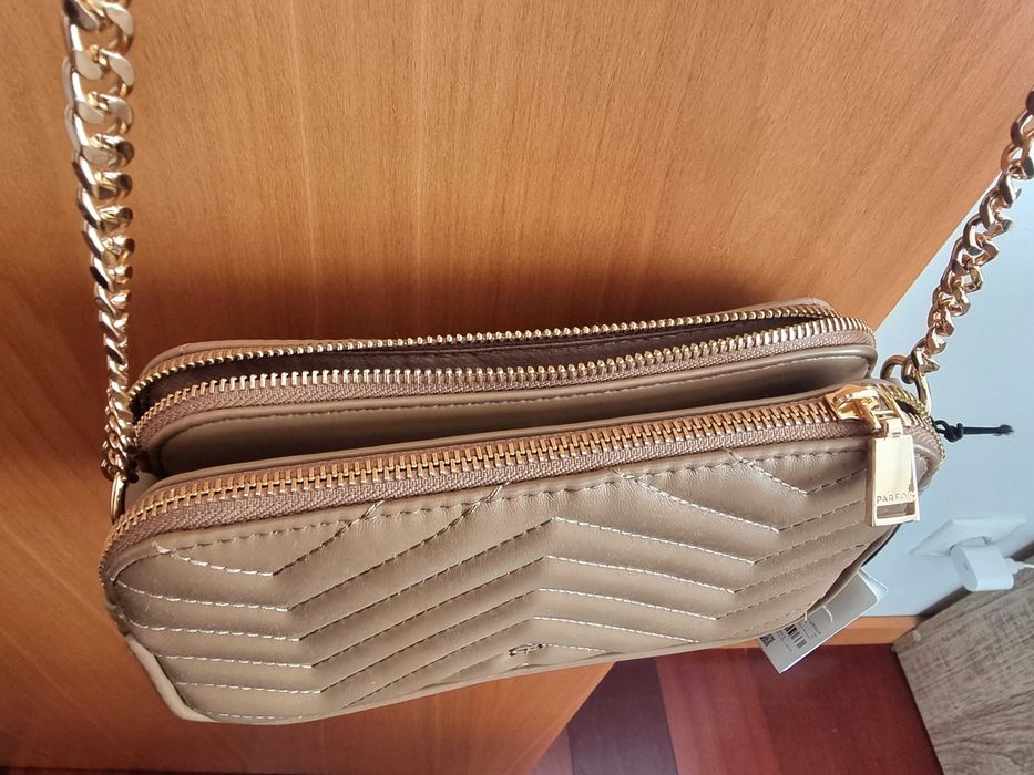 Mala camel e dourada Parfois - nova com etiqueta