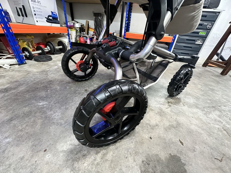 Carro de bebe Jané Matrix cross walk em muito bom estado