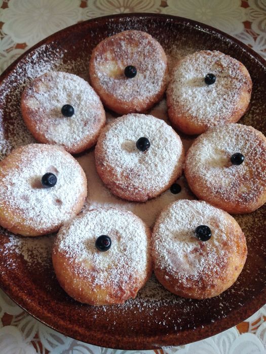 Відпочинок в мальовничому місці на березі річки у селі Ізки