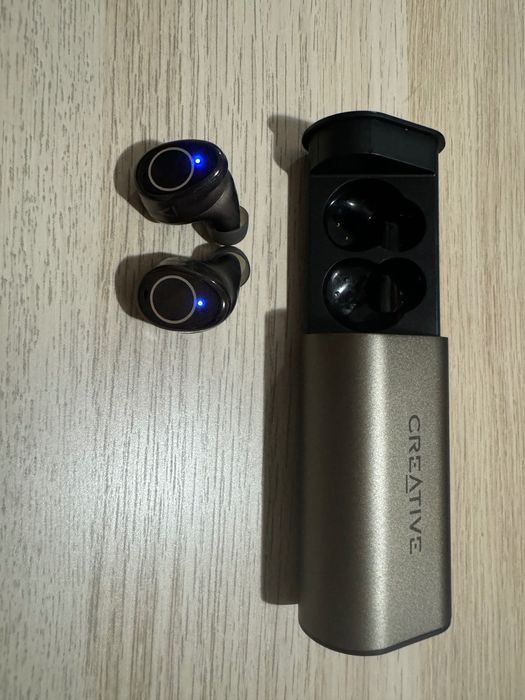 Earbuds Creative Outlier Pro