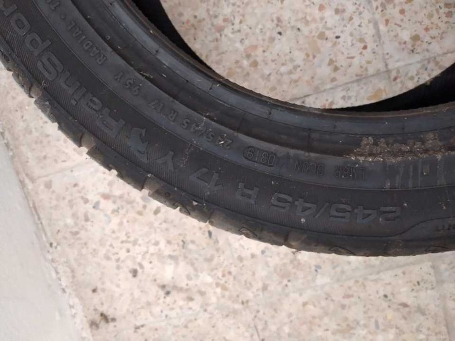 PNEU 245/45 R17 UNIROYAL com 180Kms