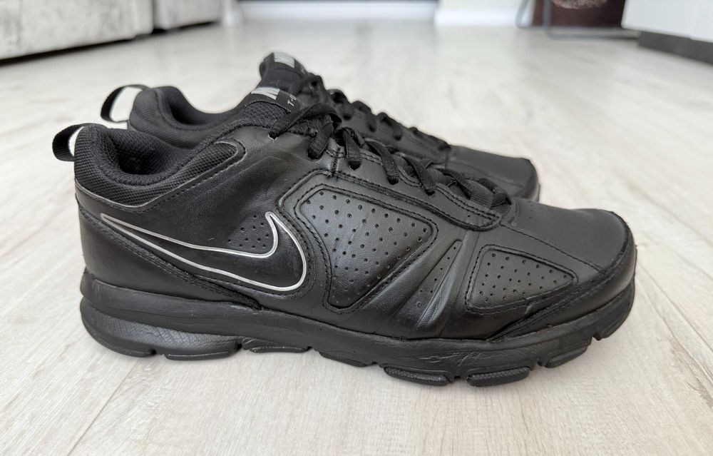 Кросівки шкіряні Nike T-Lite XI, оригінал, р-р 41, уст 26,5 см