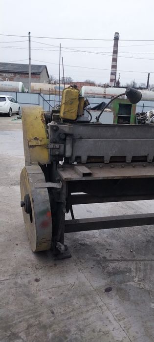 Вальці листогиб молот станки сверлільний