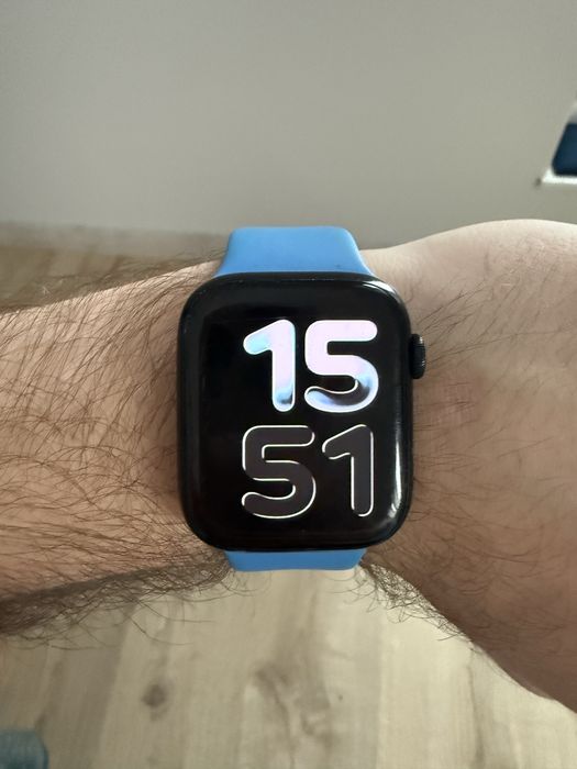 Apple watch series 7.