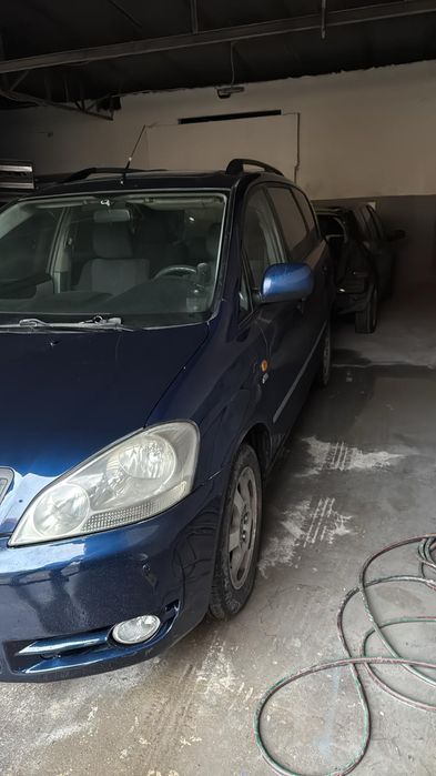 Toyota avensis 7 lugares