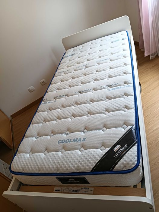 Cama ikeia com colchão