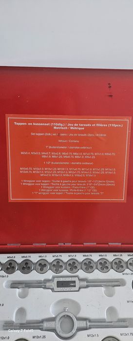 Machos y Fileras con Giramachos Maletín 110 Piezas