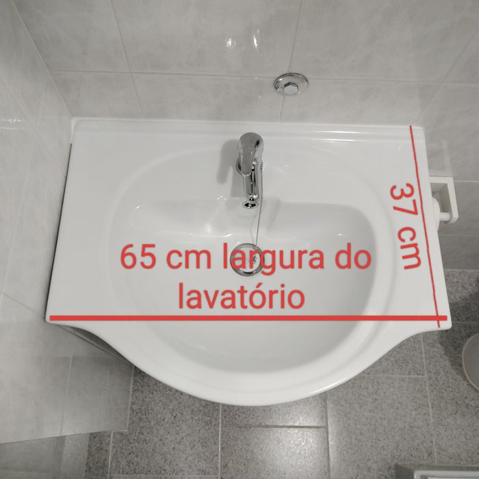 Móvel, Lavatório com torneira incluída