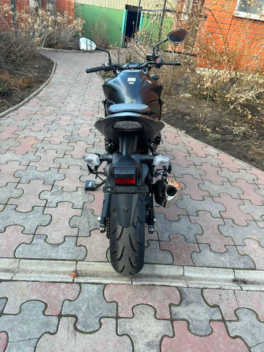 Suzuki GSX s 750