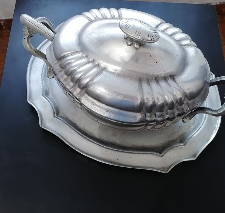 Terrina em estanho64751417938562121