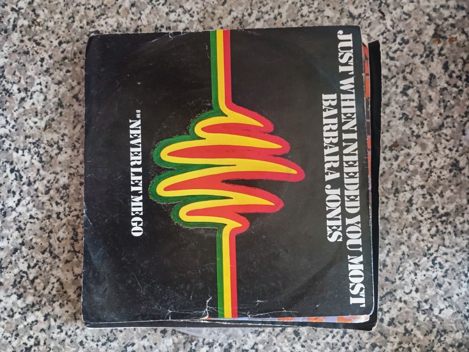 Discos vinil single 2€ unidade. Bom estado de conservação