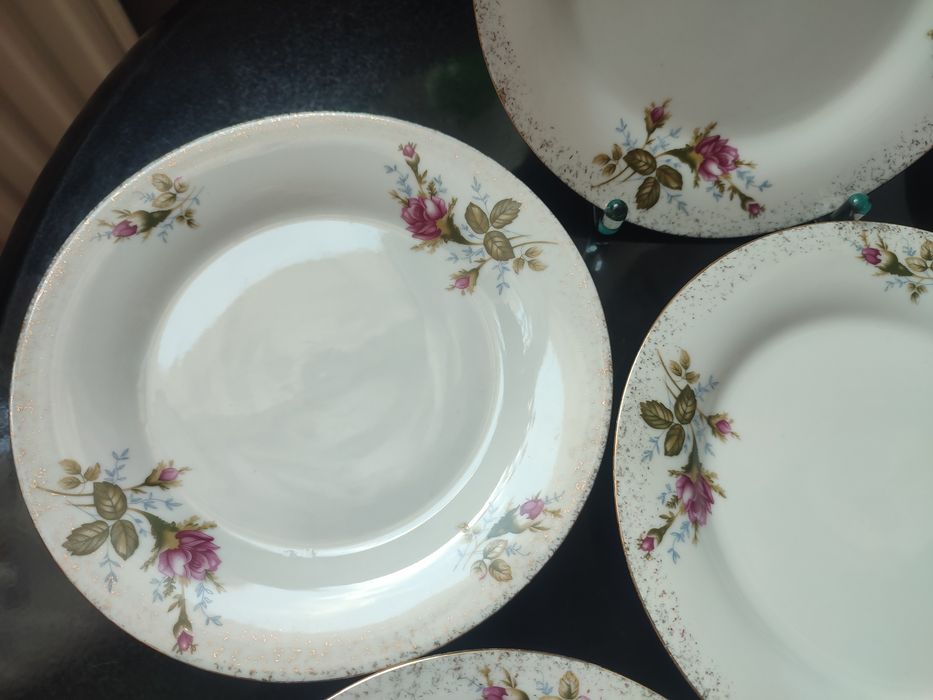 Śliczny zestaw sześciu talerzy deserowych porcelana Viva Italia