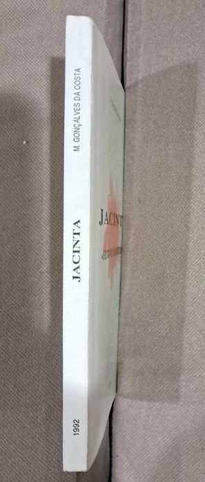 Livro Jacinta 《Flor do Martirio》de M. Gonçalves da Costa