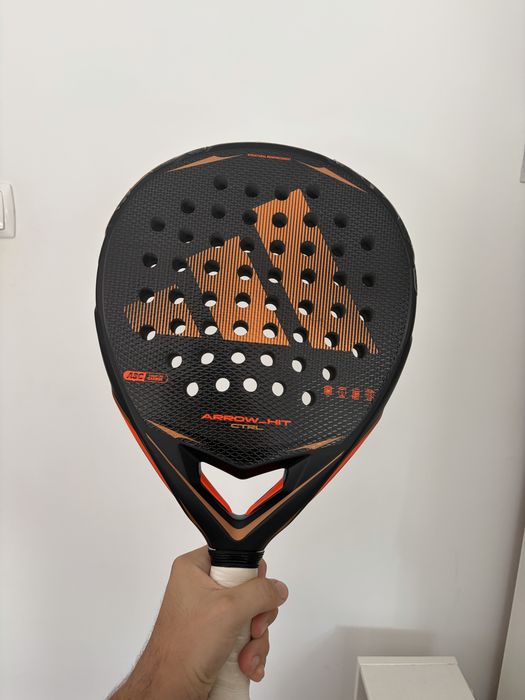 Adidas arrow hit ctrl 2026
