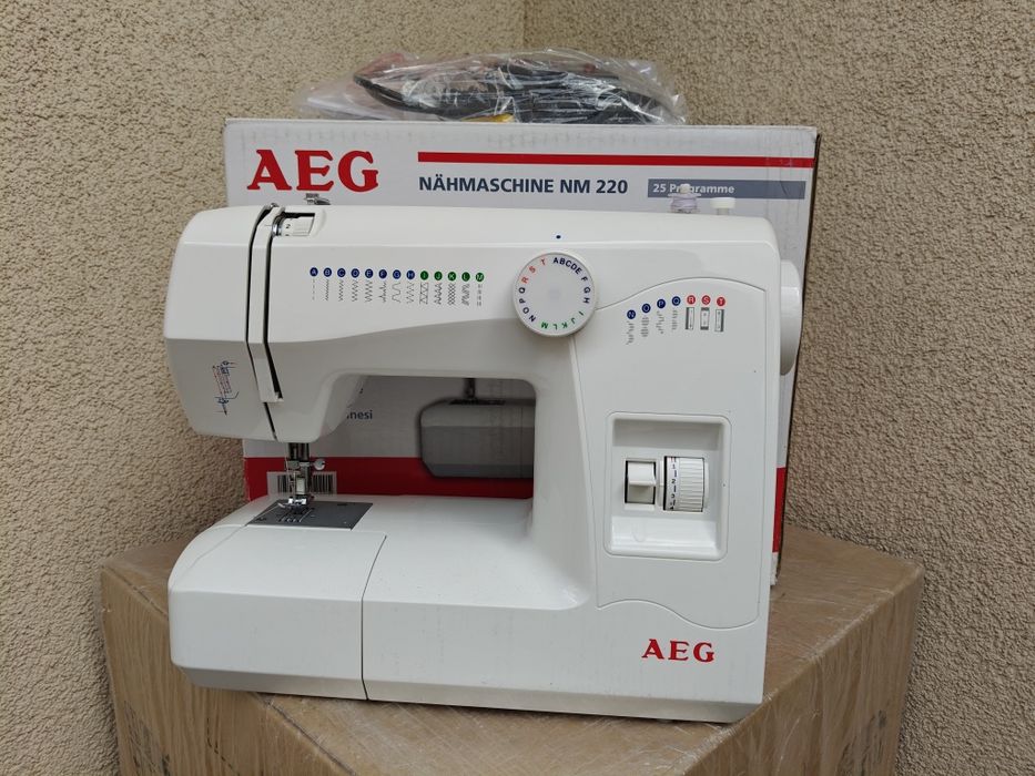 AEG NM 220 швейна машинка з Німеччини
