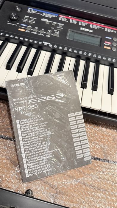 Teclado Yamaha com Suporte