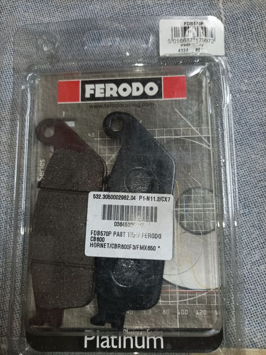 Pastilhas travão frente Mercedes Benz CDi 220 - modelo W203-ano 2002 e Honda PAN European st 1100