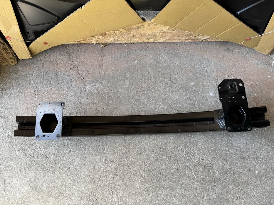 Усилитель бампера Model S підсилювач модел с