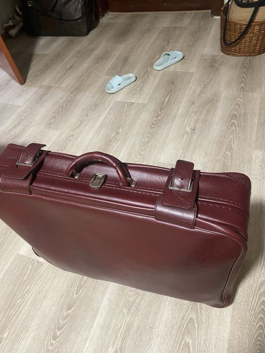 Валіза з натуральноі шкіри