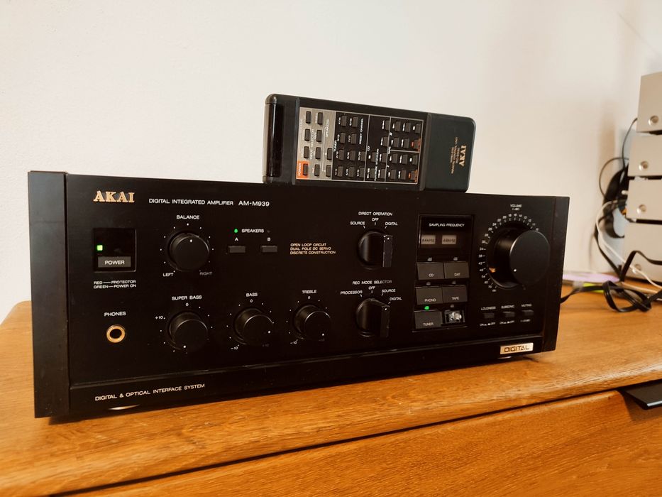 NOWA CENA! Wzmacniacz Akai AM -M 939 + pilot,dac burr brown!