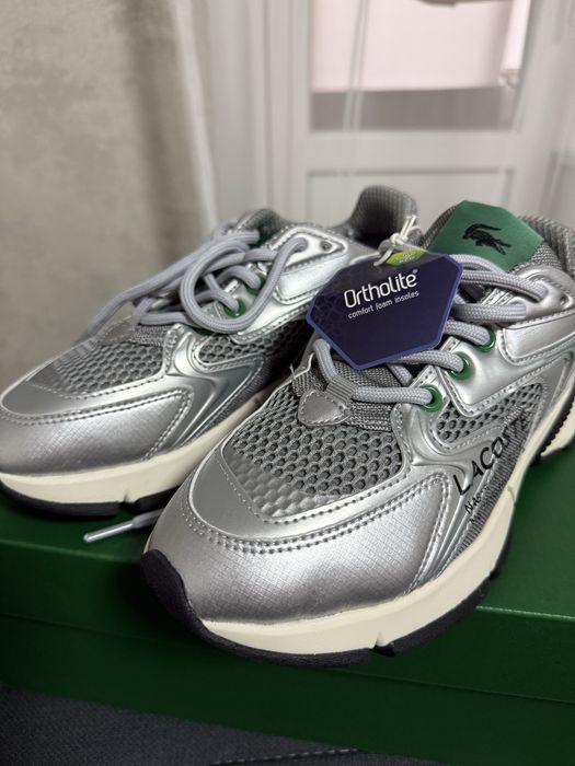 Жіночі кросівки Lacoste