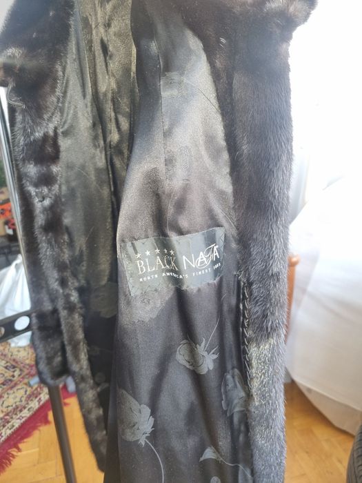 Продам шубу норковую