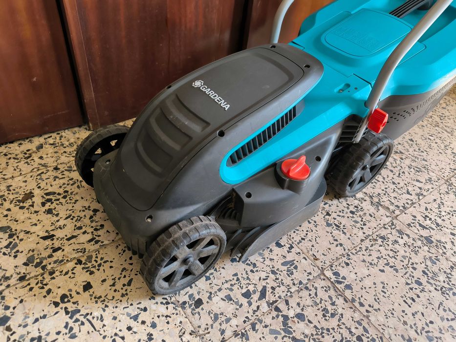 Corta relva elétrico Gardena 1200W