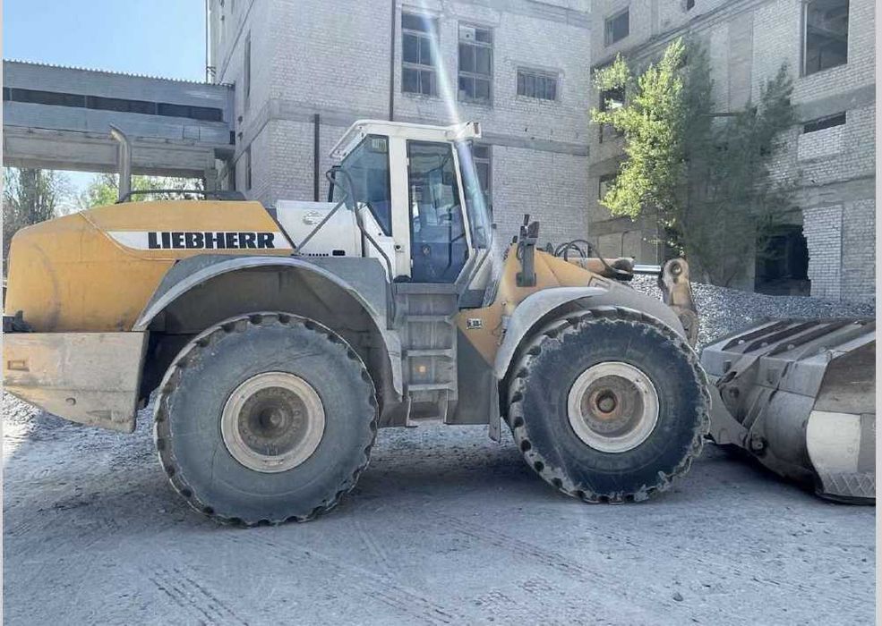 КТЗ Навантажувач фронтальний LIEBHERRL574, 2006 р.в.,