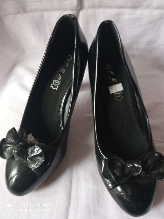 Buty na obcasie 41