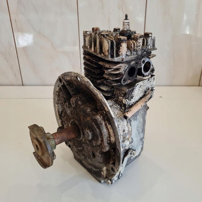 Tecumseh Lav 30 Silnik Cylinder Tłok Wał Głowica Sprawny