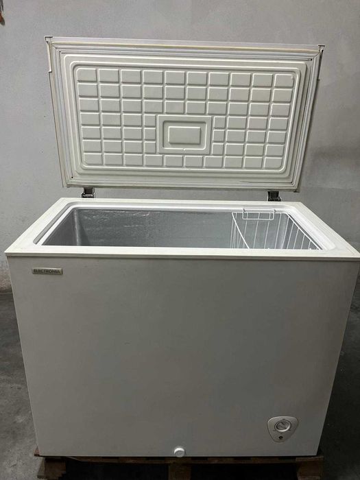 Arca horizontal Electronia de 198 litros