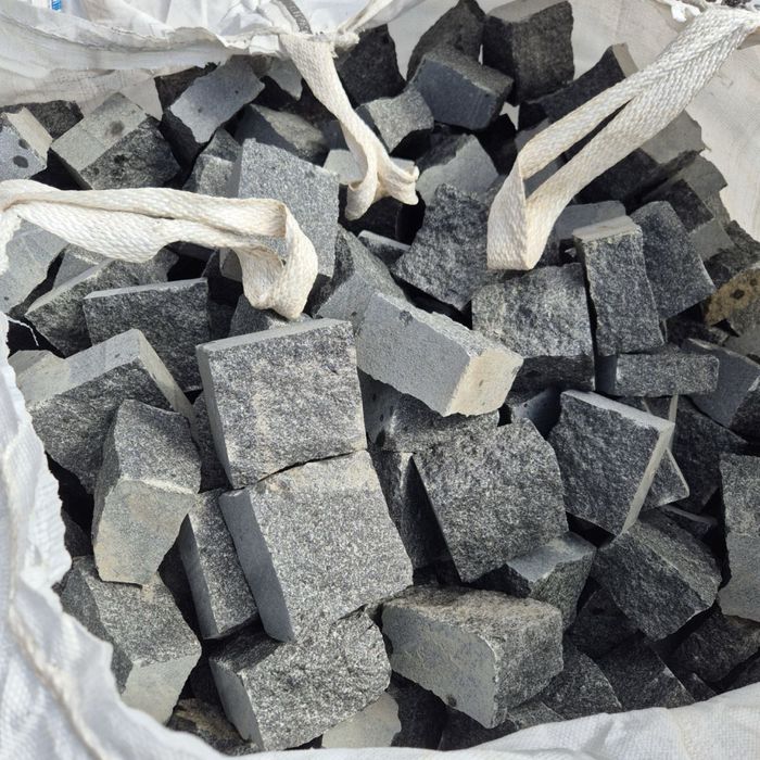 Гранітна бруківка