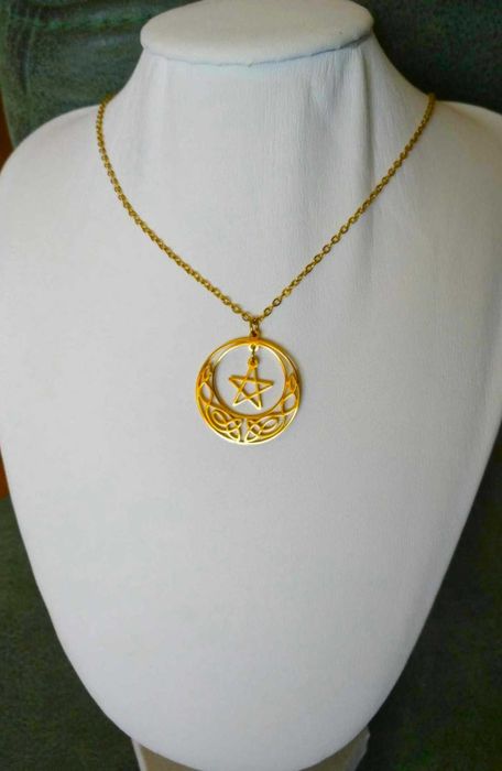 Colar Aço Dourado Retro c/ Padrão de Estrelas NOVO