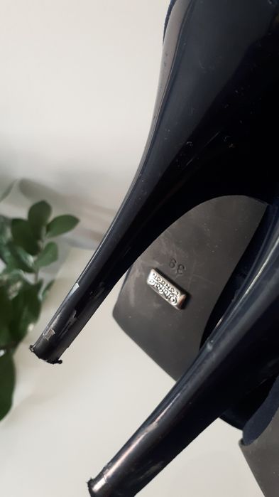 Granatowe szpilki Buffalo Londyn 39