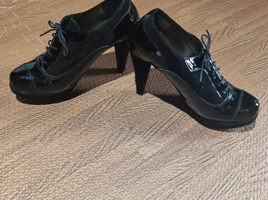 Botins em pele novos - n°:39