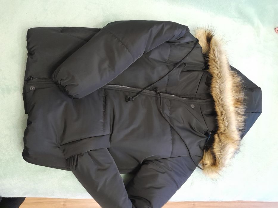 Куртка зимова,нова.