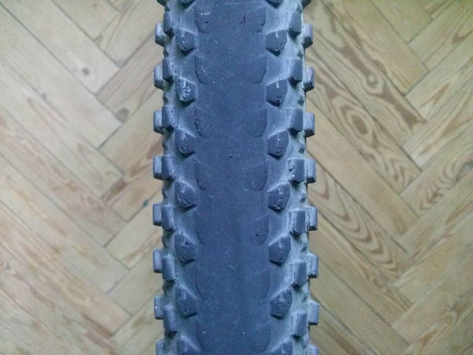 Шини 29", 700x35