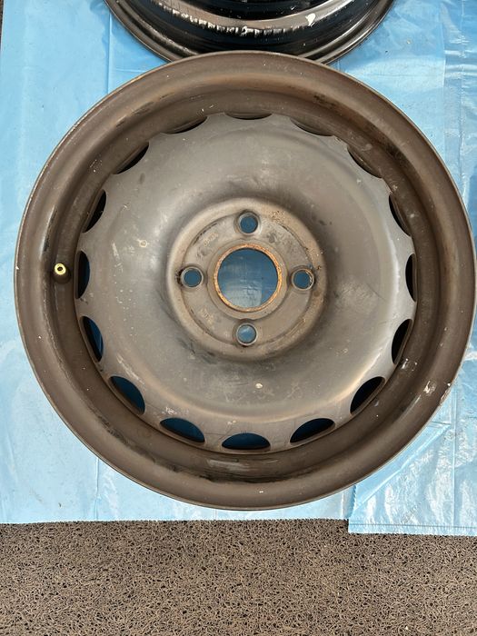 Felgi stalowe TOYOTA AYGO Citroen C1 Peugeot 107 R 14 4x100