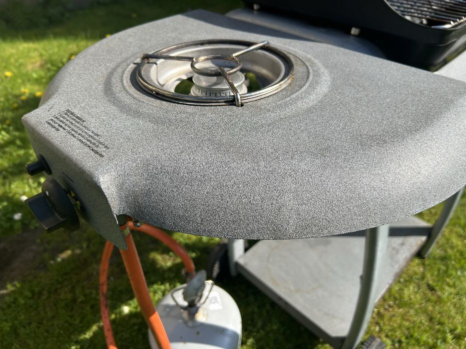Grill gazowy - dwupalnikowy
