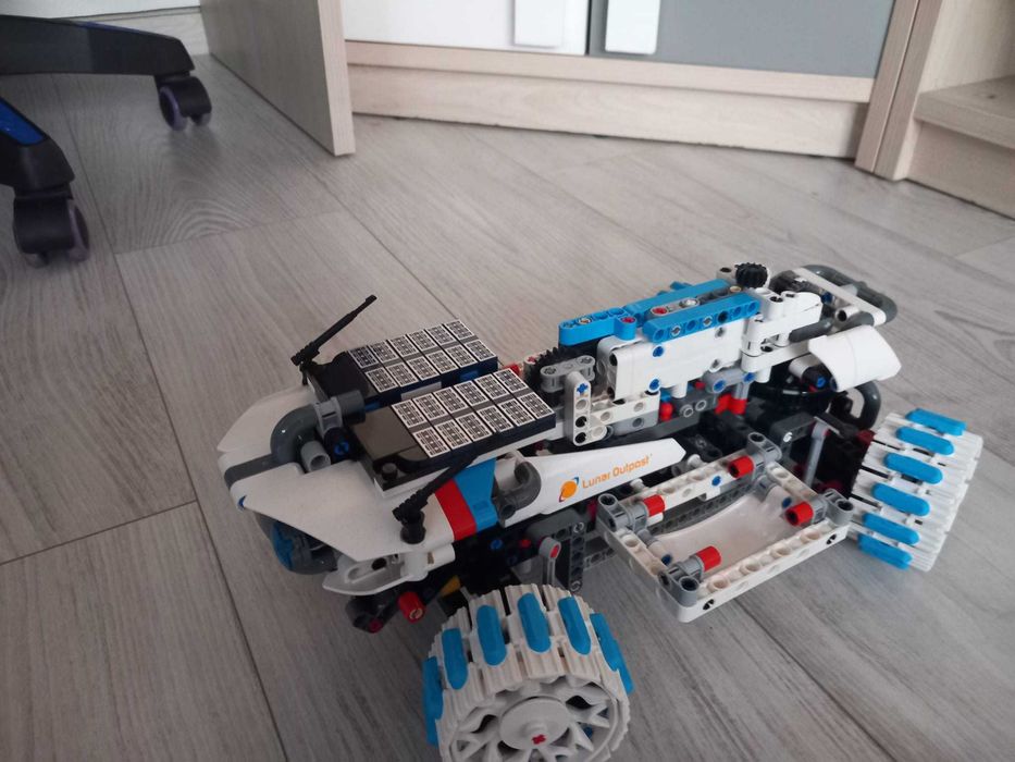 Auto lego kosmos