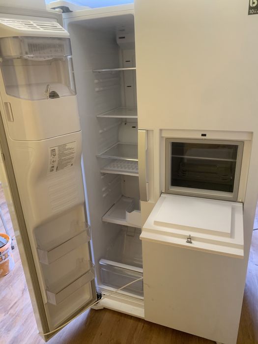 Lodówka Samsung Side by Side RS7778FHCWW