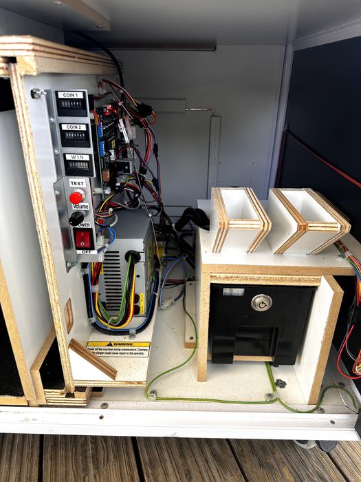 Maquina grua arcade usada