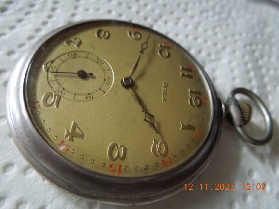 zegarek srebrny doxa